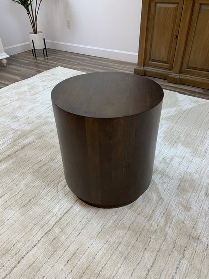 Malcolm Acacia 20" Round End Table - Natural + Black