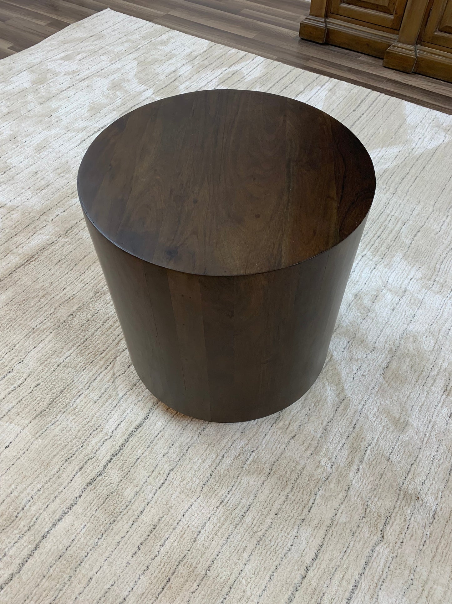 Malcolm Acacia 20" Round End Table - Natural + Black