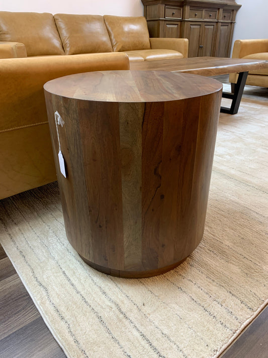 Malcolm Acacia 20″ Round End Table — Gray