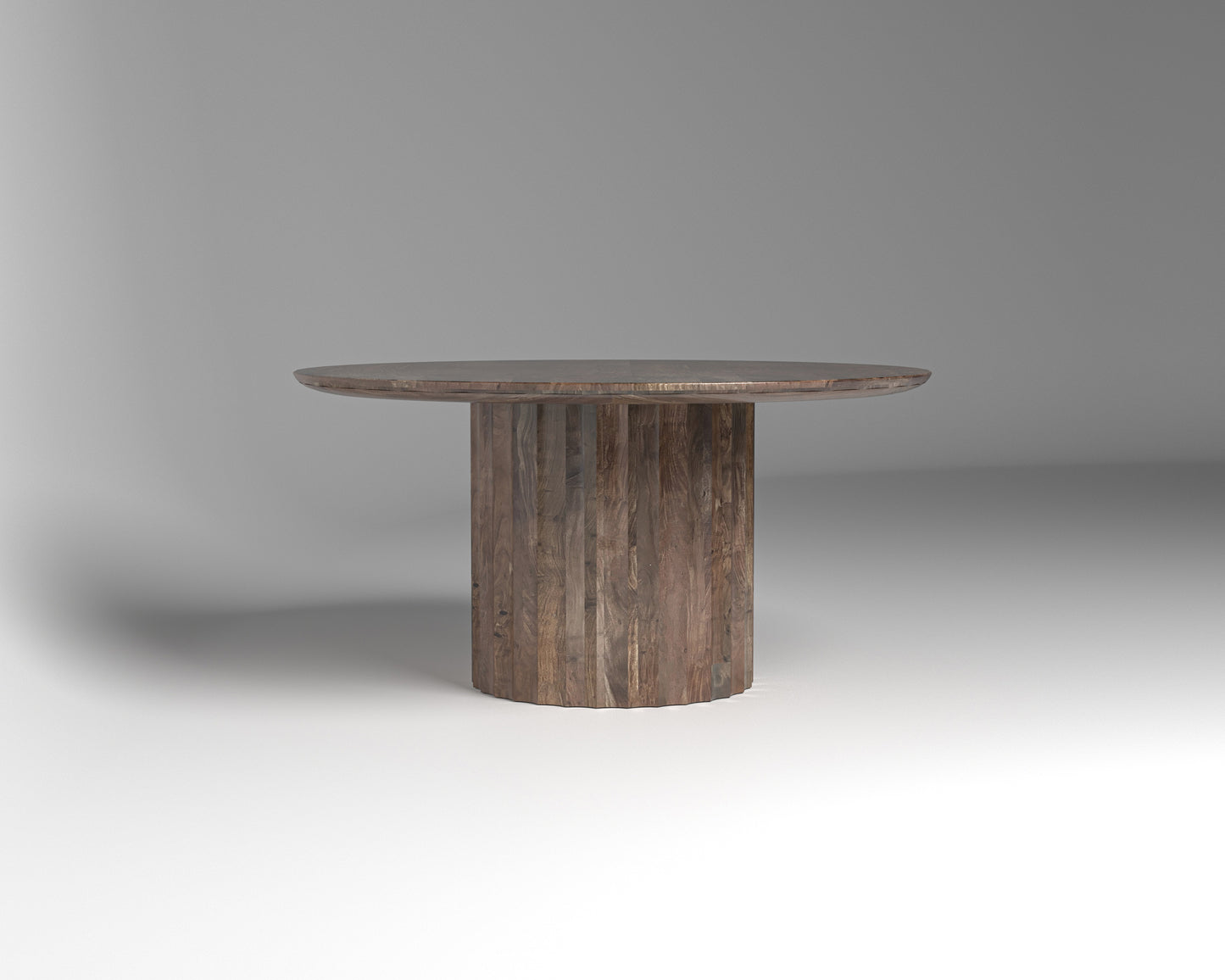 Marisol 60" Fluted Round Dining Table - Natural & Smoke